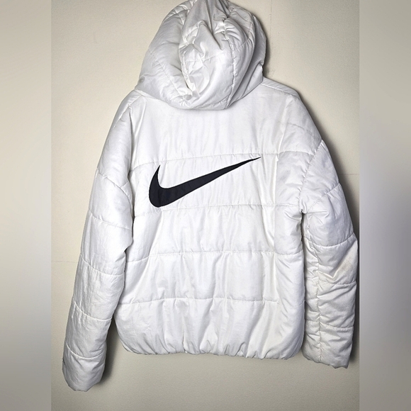 Women's Nike Therma-Fit Puffer Hooded Parka, Size Medium - Picture 2 of 5